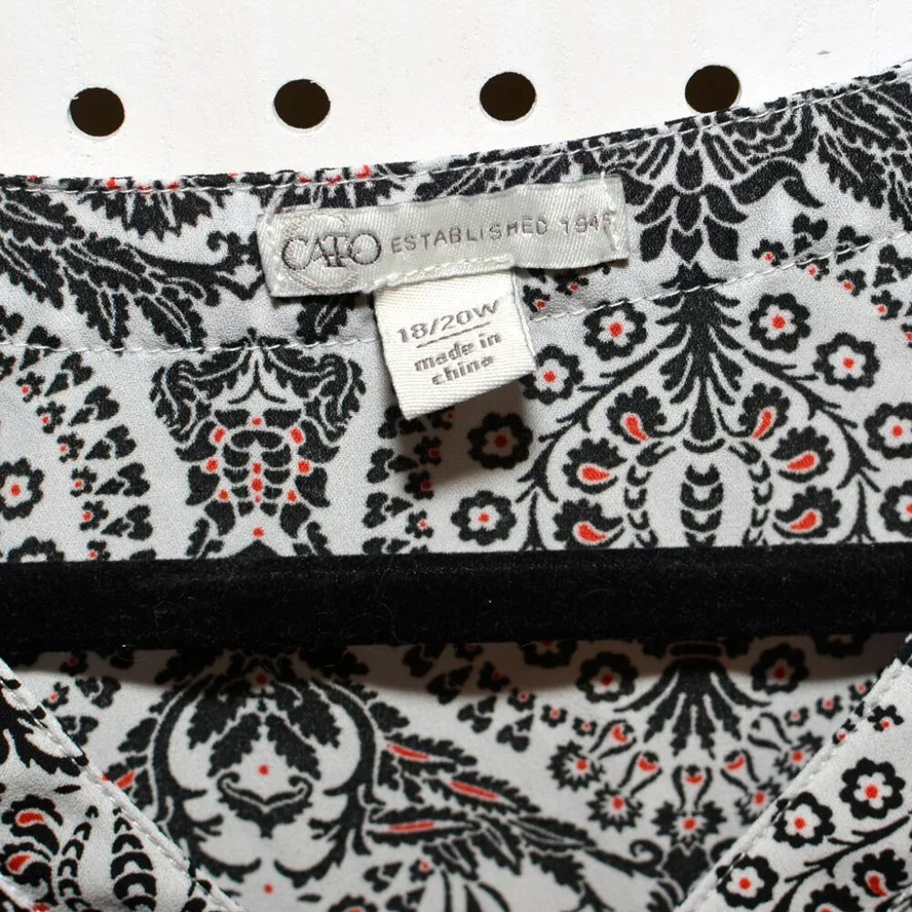 Plus Size Cato 18/20 Black, White & Red High-Low Blouse With Roll Tab Sleeves - Picture 7 of 11